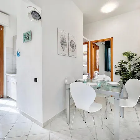 Free Parking - Right In The Heart Of The - Semplice דירה *